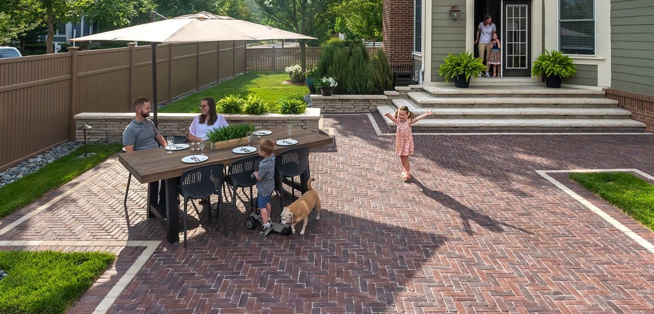 Copthorne patio in three color mix