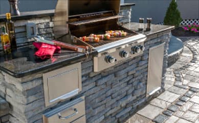 Rivercrest Wall grill island