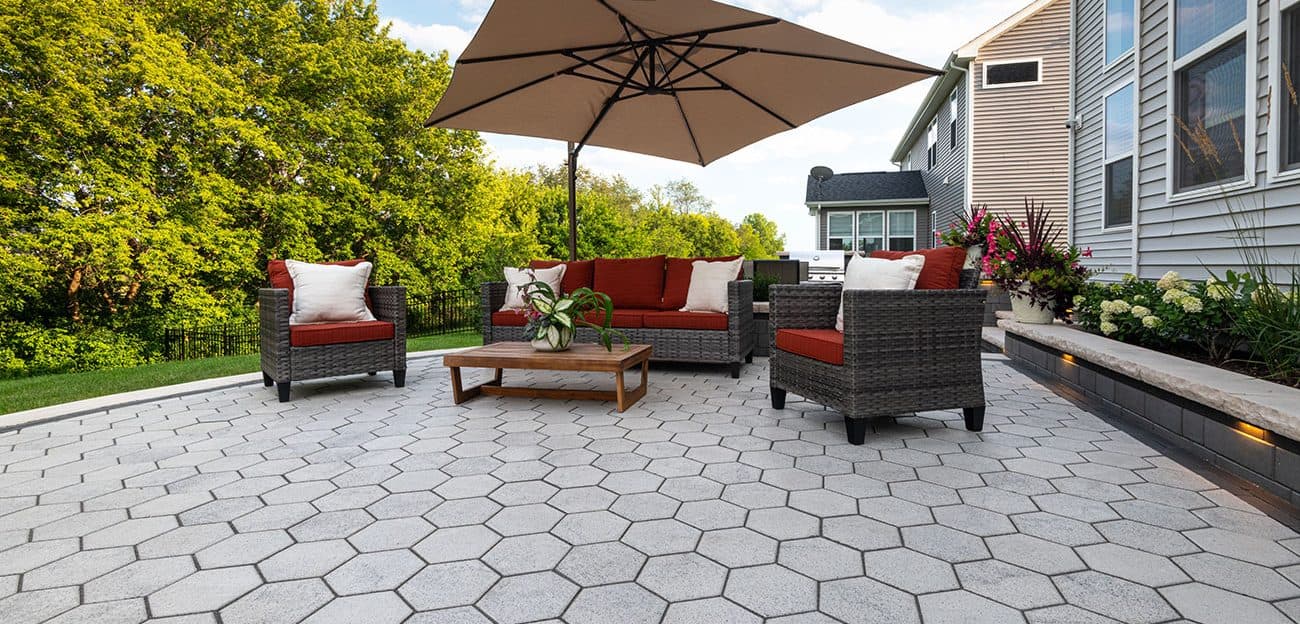 Umbriano hex patio winter marvel